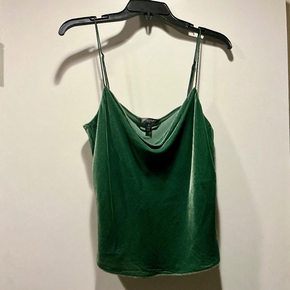 Rita velvet green tank top. Size Medium. Banana Republic